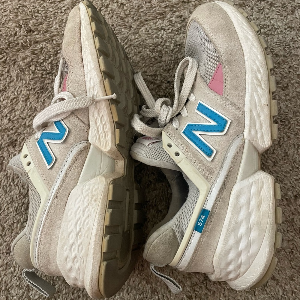 NEW BALANCE 574s